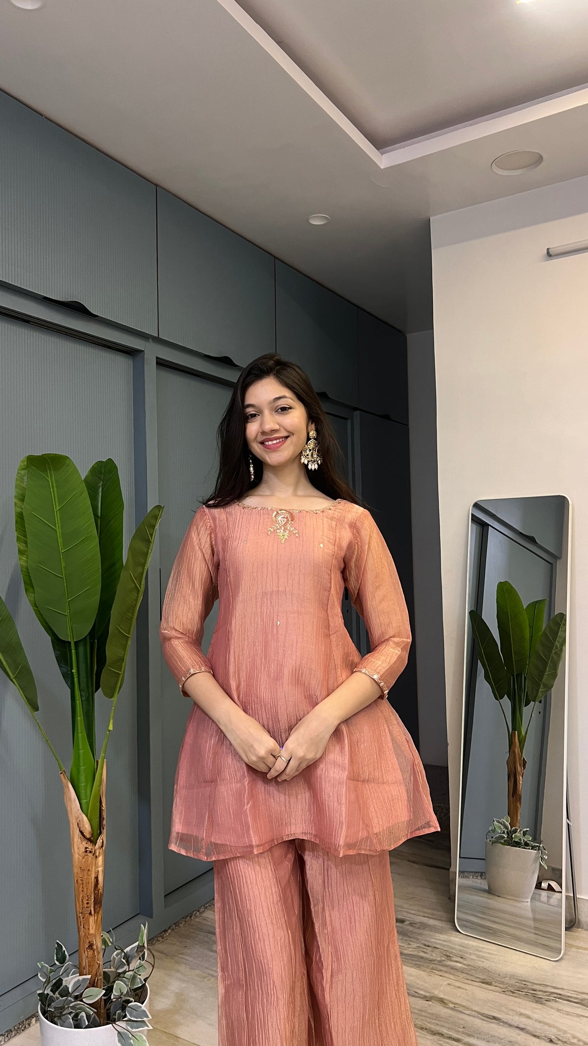 🩷 Peach Glow – Crush Tissue Embroidered Kurta Palazzo Set