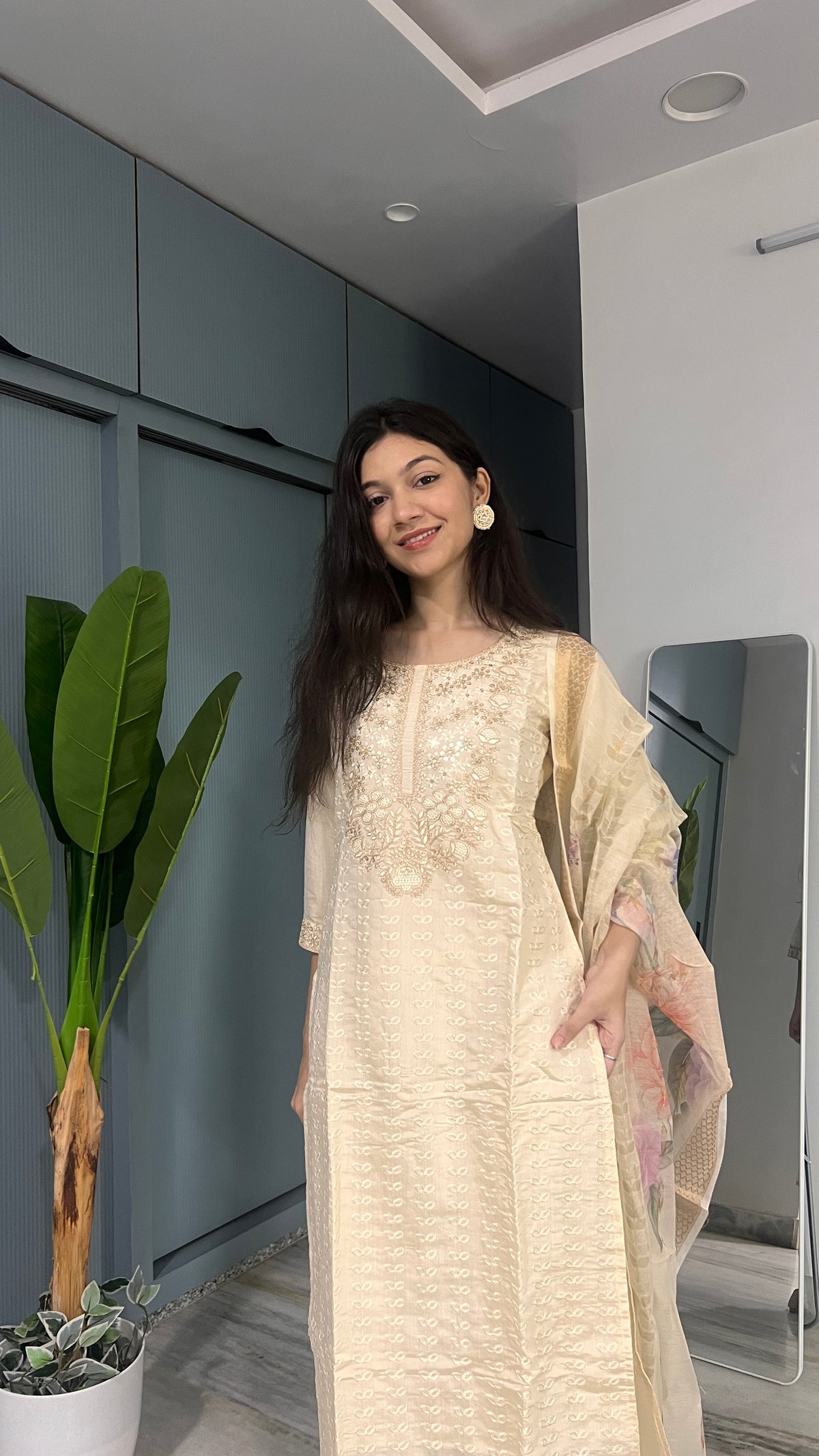 Ivory Muse – Embroidered Kurta Pant Set with Dupatta