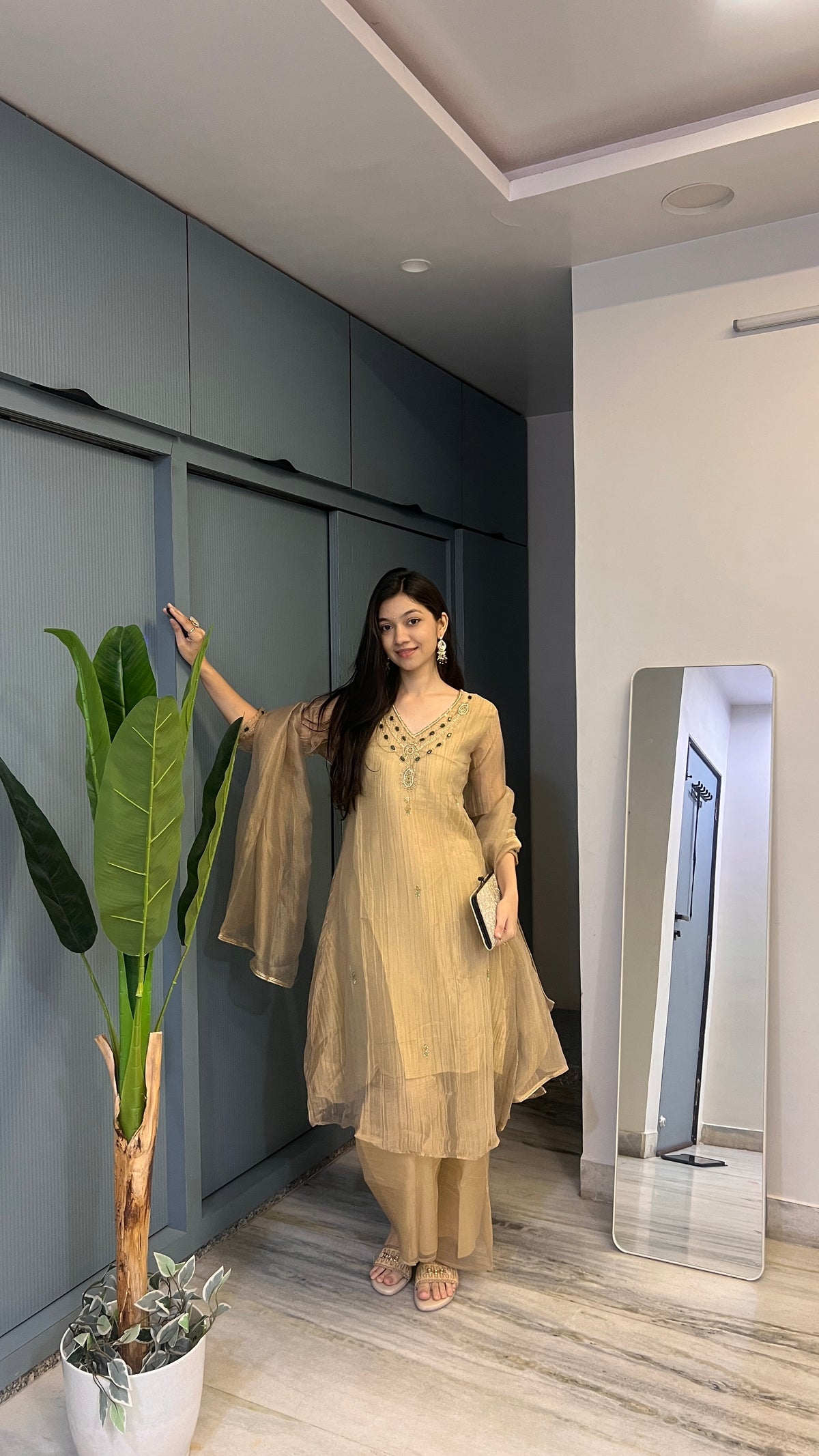 Champagne Beige Gold – Embellished Anarkali Suit Set with Dupatta 🤎🌿