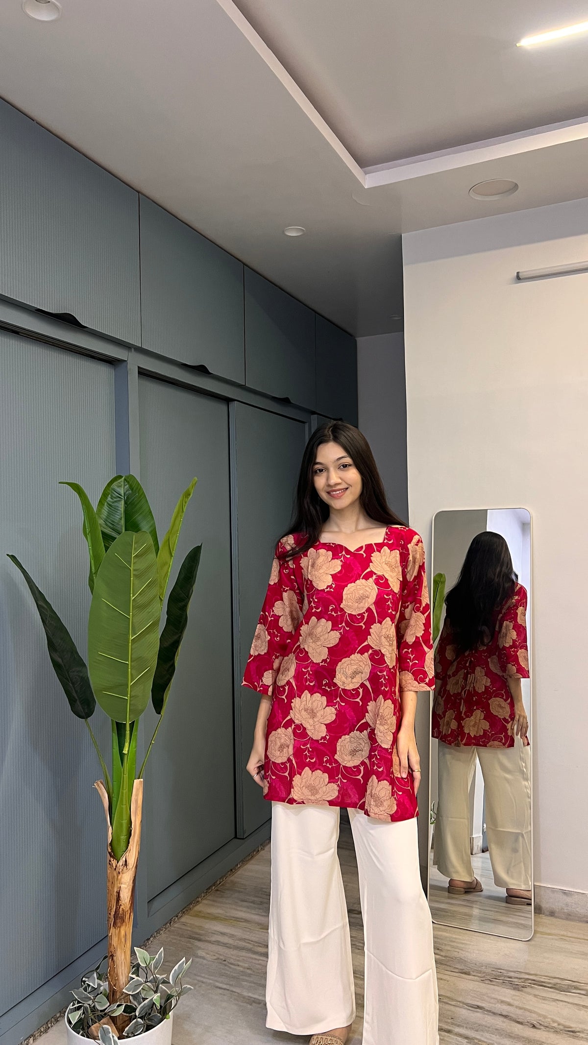 Rosé Bloom – Floral Printed Short Kurti for Women 🌸