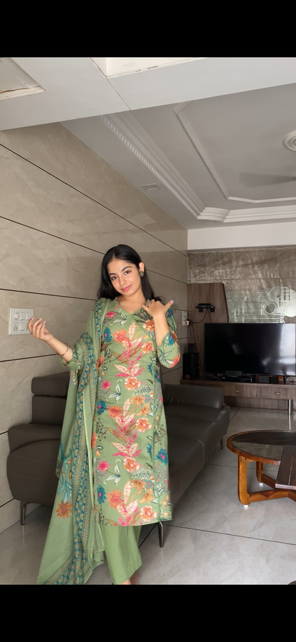Pista Floral Whisper Kurta Pant Set