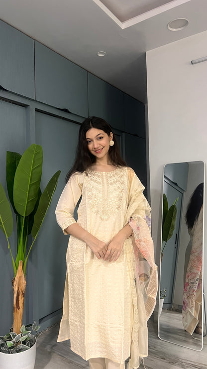 Ivory Muse – Embroidered Kurta Pant Set with Dupatta