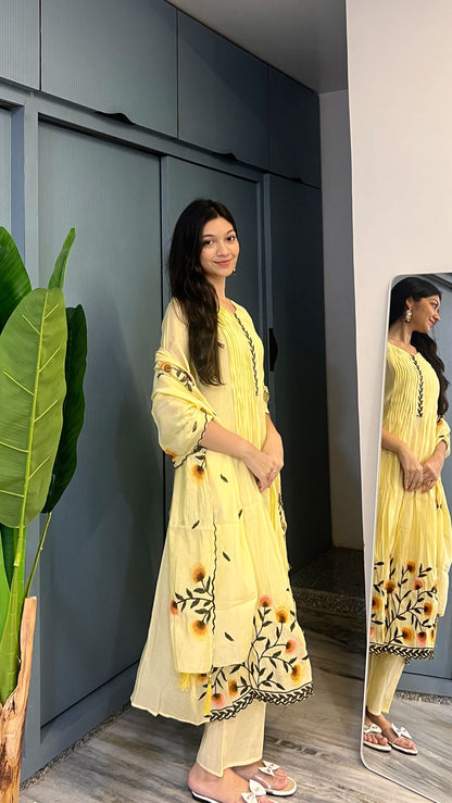 Butter Blossom Mul Chanderi Floral Thread Embroidered Anarkali Kurta Pant Set with Dupatta