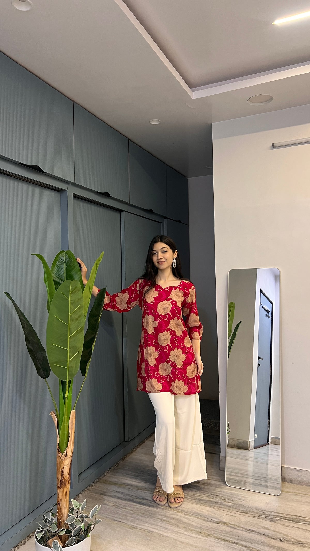 Rosé Bloom – Floral Printed Short Kurti for Women 🌸