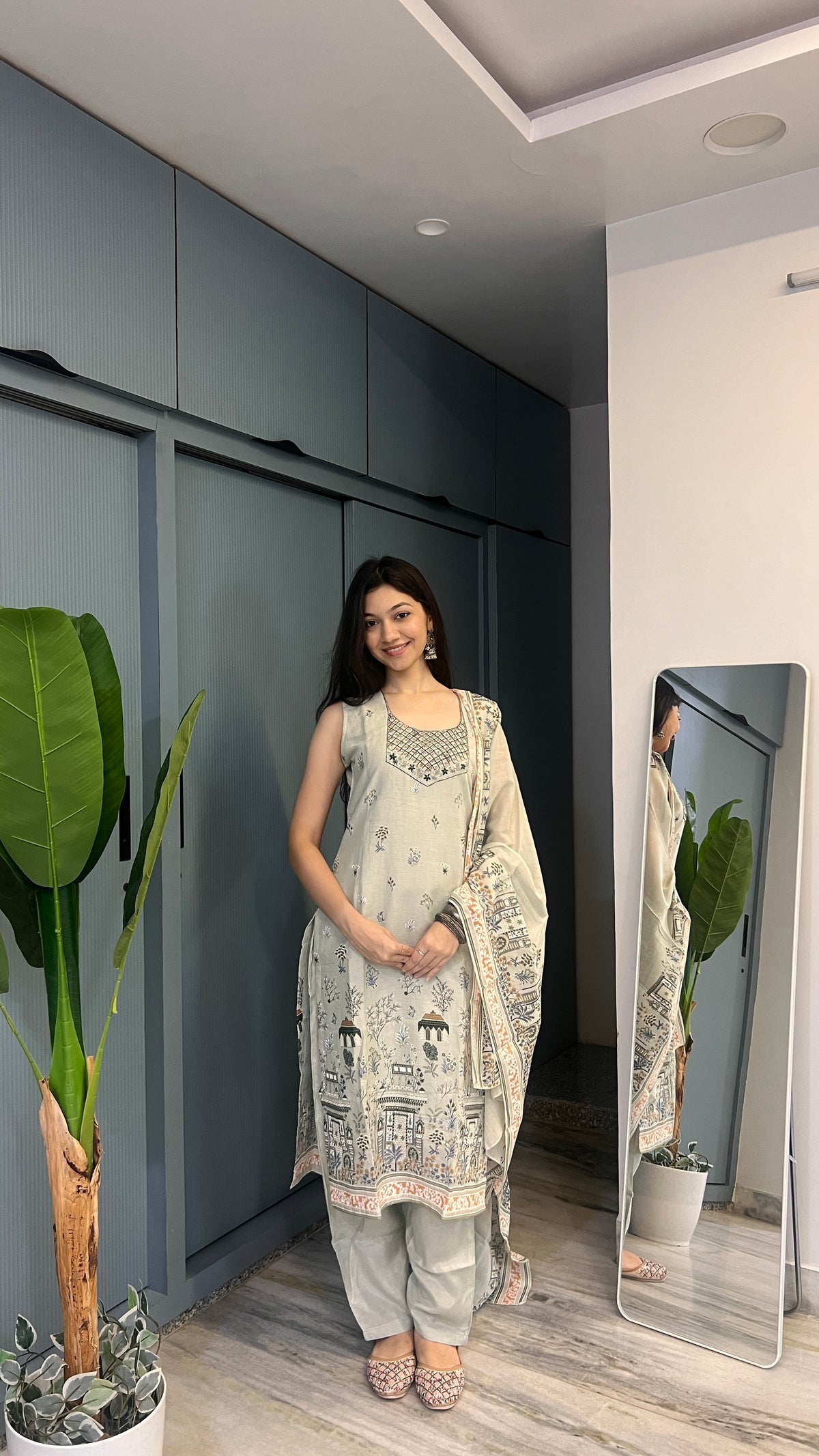 Pista Heritage Floral Printed Embroidered Mul-Mul Cotton Kurta Pant Set with Dupatta