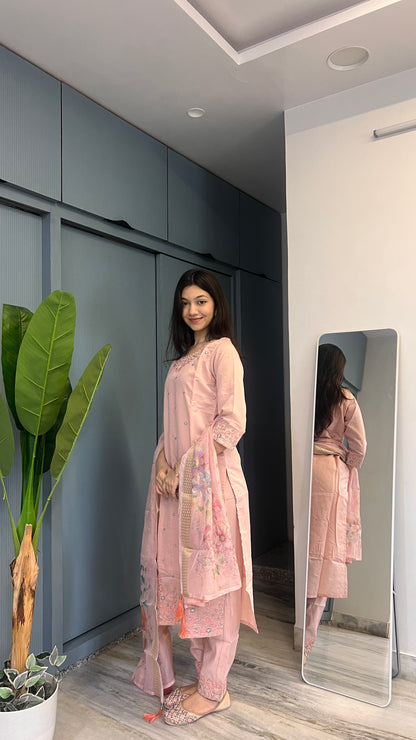 Blush Aura Embroidered Kurta Pant Set with Printed Dupatta ❤️