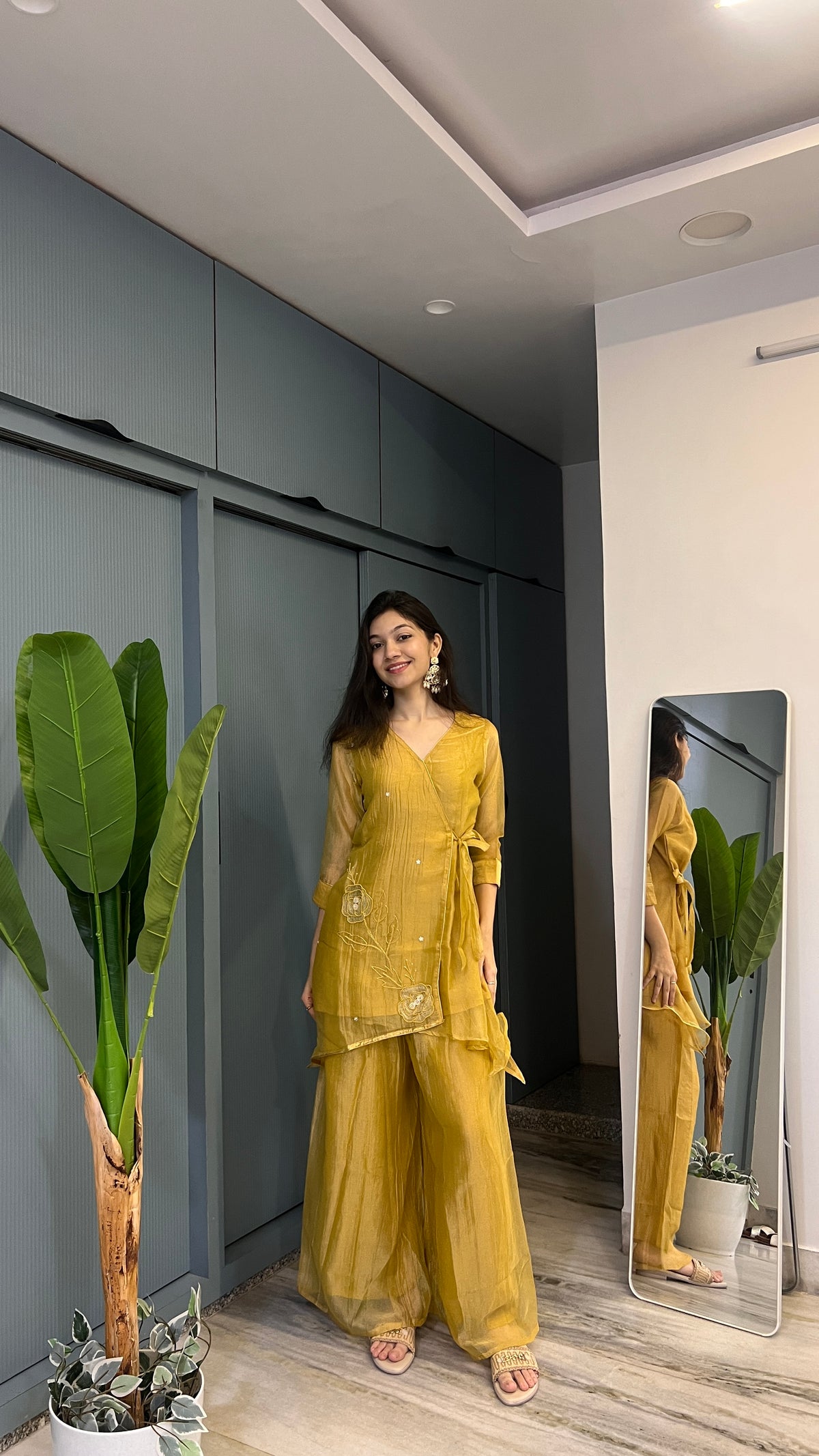 Golden Rush – Hand-Embroidered Crush Tissue Co-ord Set