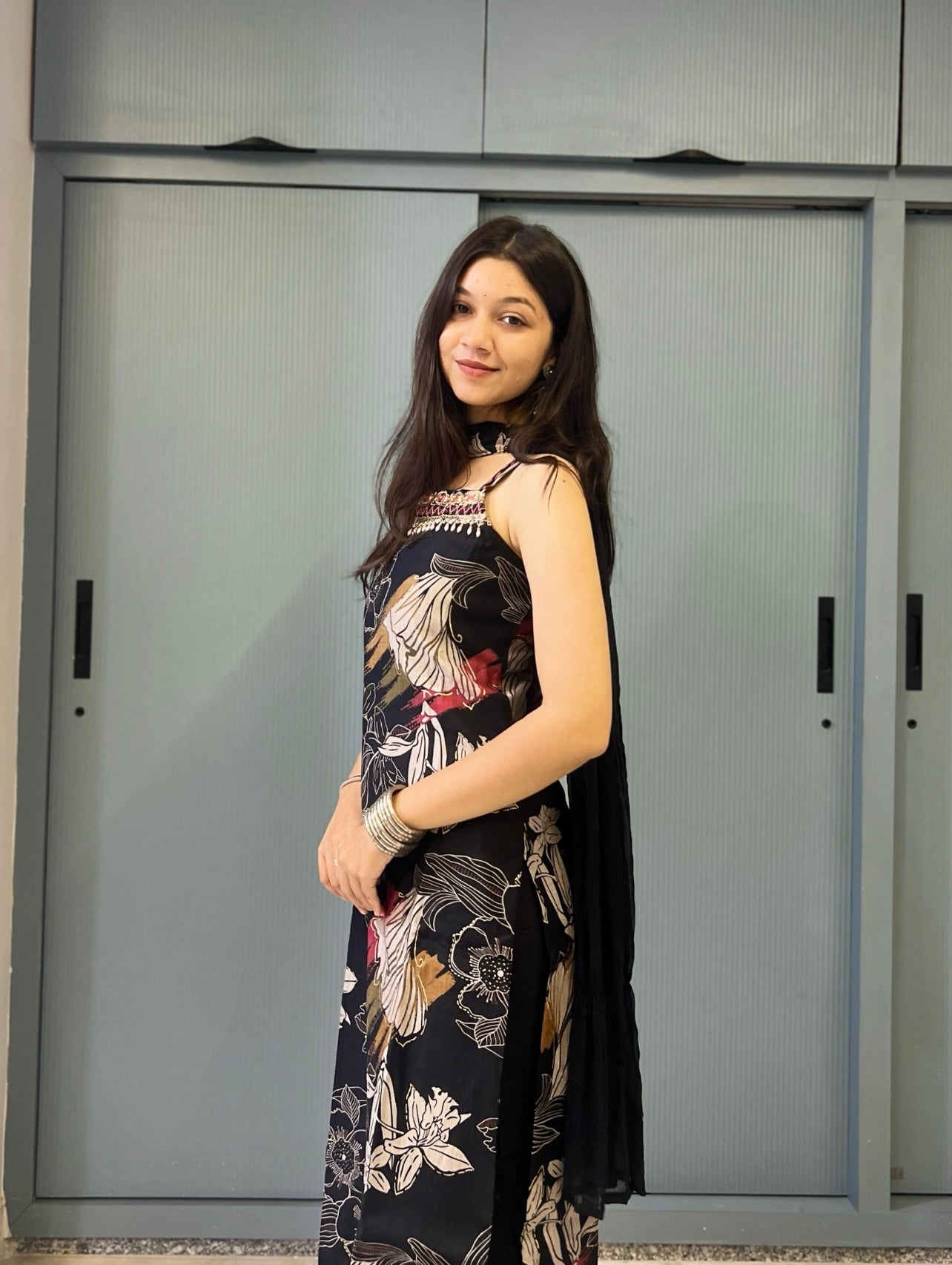 Space Black Floral Handwork Sleeveless Kurta Pant Set