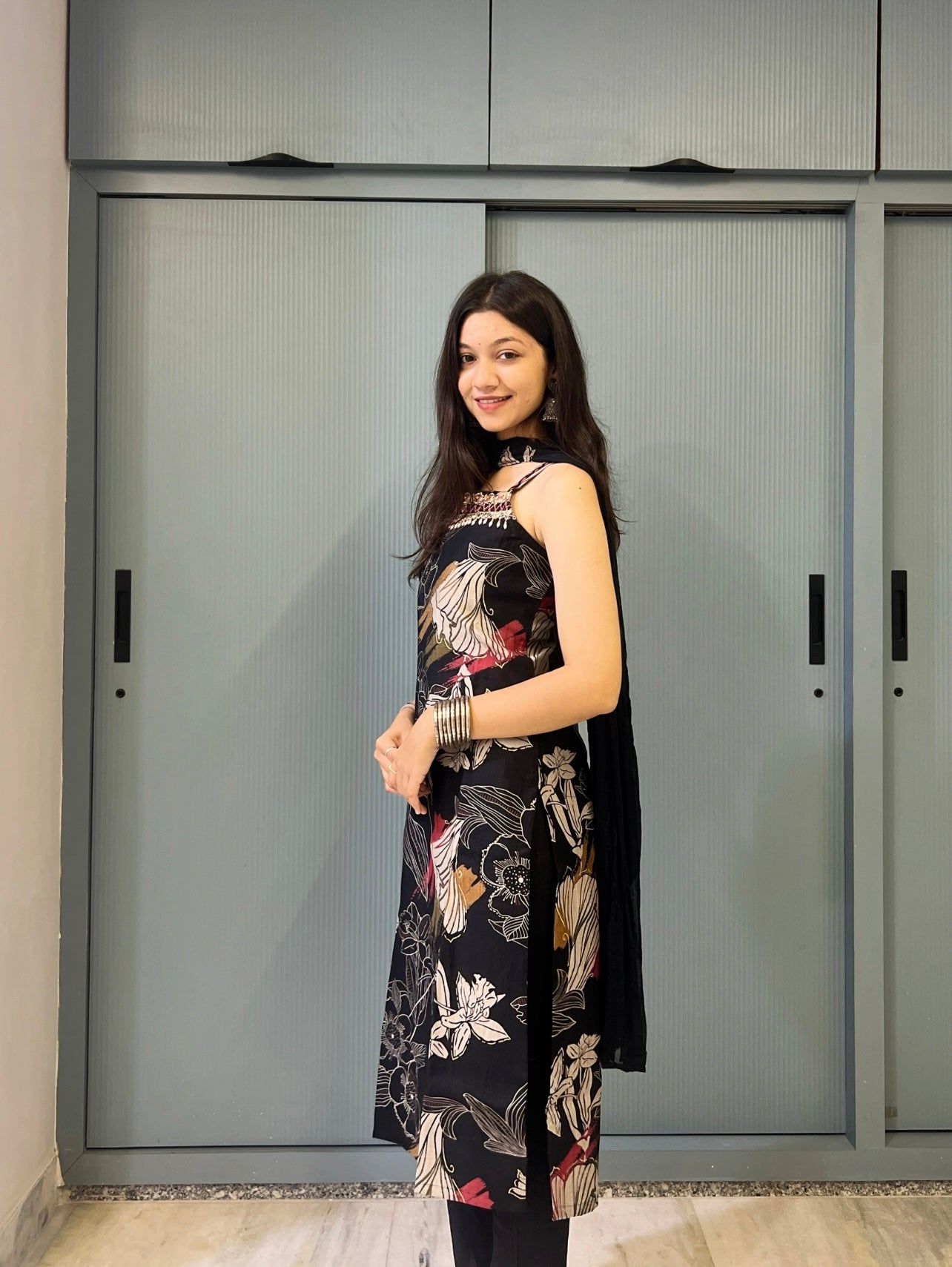 Space Black Floral Handwork Sleeveless Kurta Pant Set