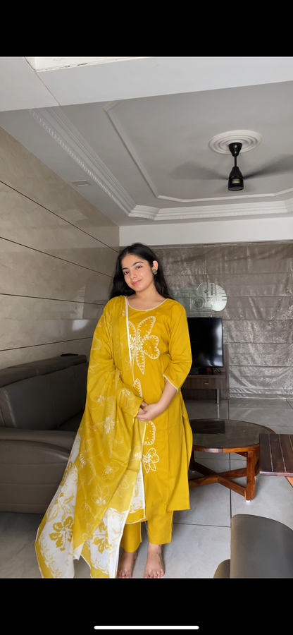 Golden Marigold Elegance Kurta Pant Set