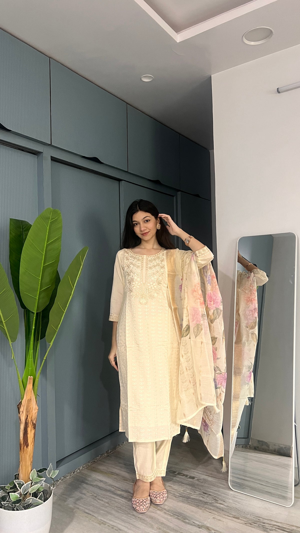 Ivory Muse – Embroidered Kurta Pant Set with Dupatta